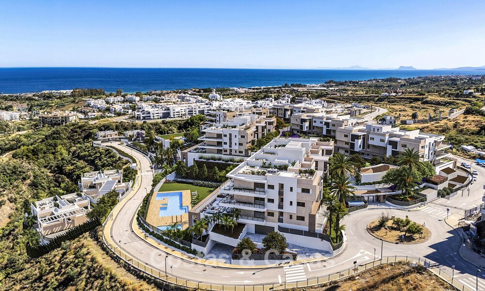 Proyecto de modernos apartamentos y villas adosadas en venta en la Nueva Milla de Oro entre Marbella y Estepona 777401