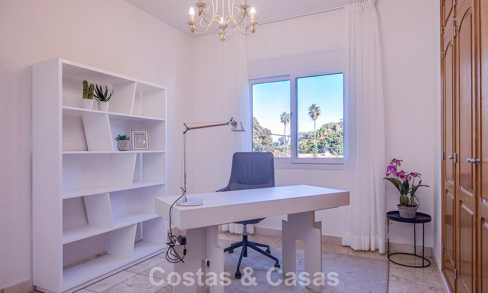 Villa mediterránea en venta a poca distancia de la playa y los servicios en Guadalmina Baja - San Pedro, Marbella 777470