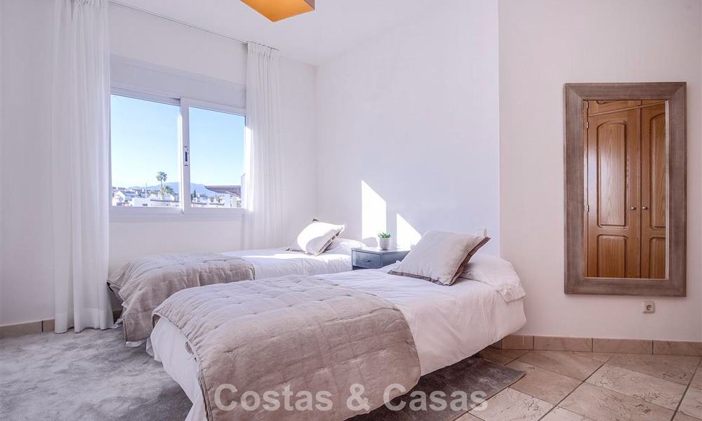 Villa mediterránea en venta a poca distancia de la playa y los servicios en Guadalmina Baja - San Pedro, Marbella 777472