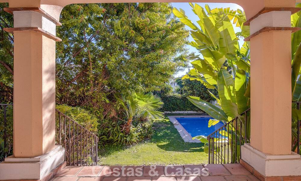 Villa mediterránea en venta a poca distancia de la playa y los servicios en Guadalmina Baja - San Pedro, Marbella 777483