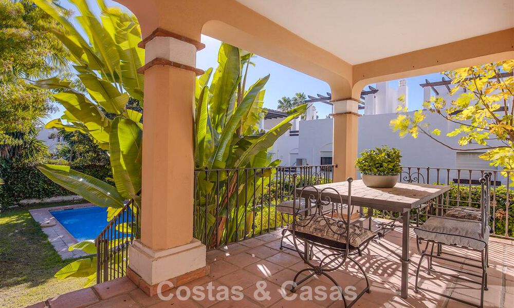 Villa mediterránea en venta a poca distancia de la playa y los servicios en Guadalmina Baja - San Pedro, Marbella 777485