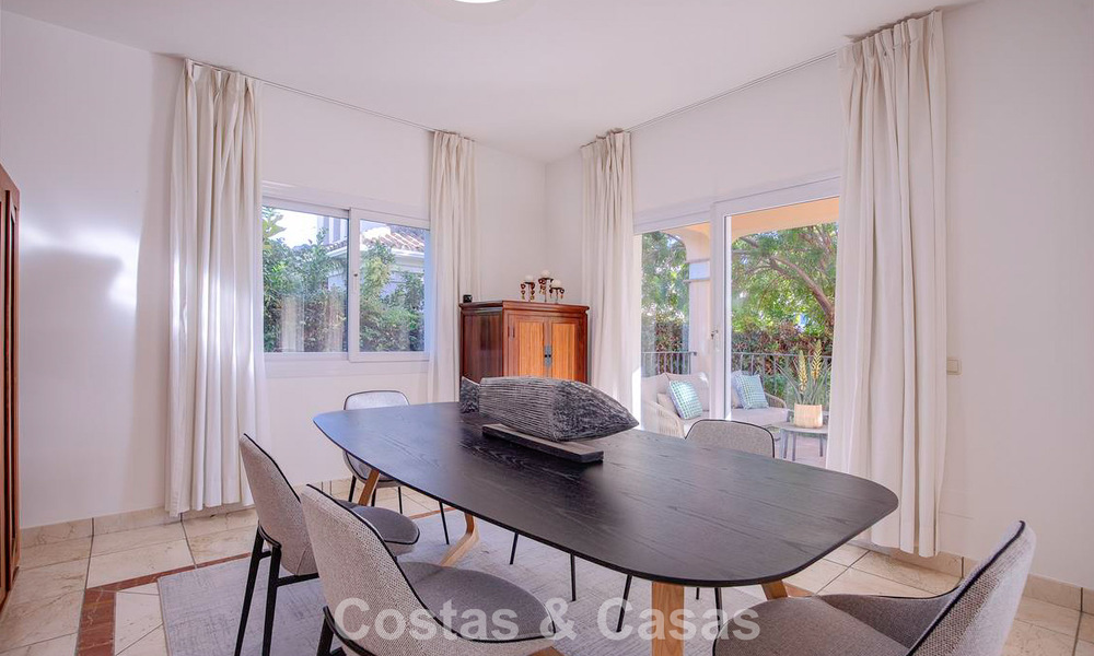 Villa mediterránea en venta a poca distancia de la playa y los servicios en Guadalmina Baja - San Pedro, Marbella 777488
