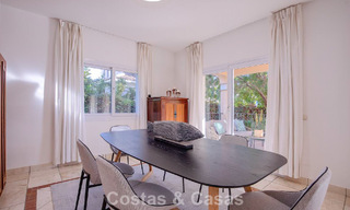 Villa mediterránea en venta a poca distancia de la playa y los servicios en Guadalmina Baja - San Pedro, Marbella 777488 