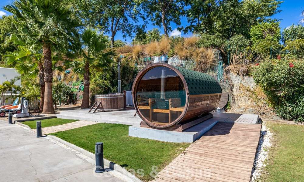 Apartamento con jardín en venta en un complejo exclusivo cerca de una gran laguna azul en la Costa del Sol 777450