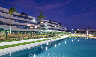 Ático listo para entrar a vivir con vistas al mar en venta en la Nueva Milla de Oro entre Marbella y Estepona 777586 