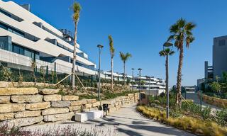 Ático listo para entrar a vivir con vistas al mar en venta en la Nueva Milla de Oro entre Marbella y Estepona 777596 