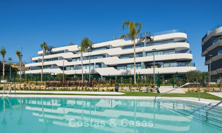 Ático listo para entrar a vivir con vistas al mar en venta en la Nueva Milla de Oro entre Marbella y Estepona 777600