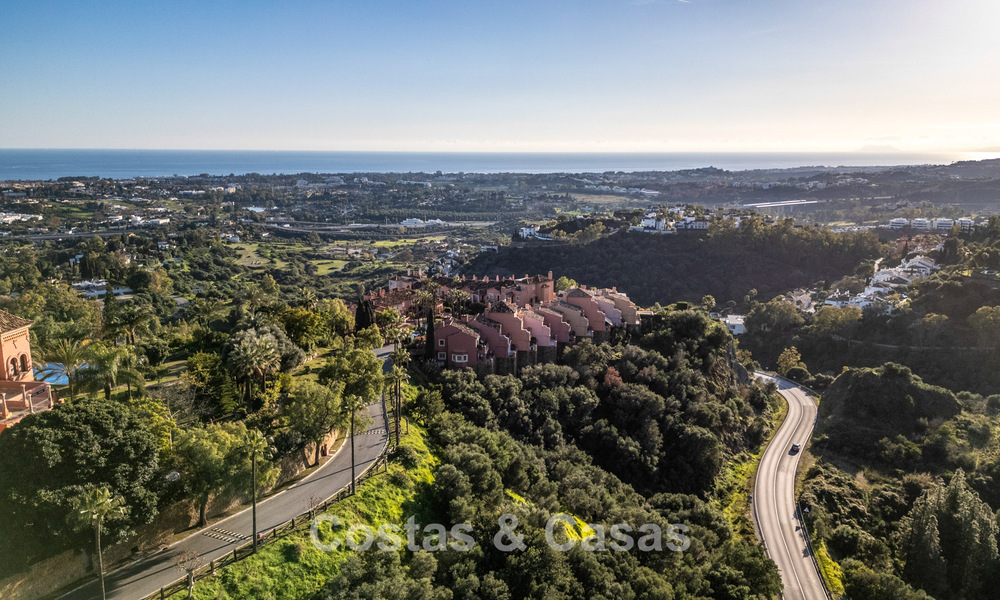 Amplio apartamento con vistas panorámicas en venta en Marbella - Benahavis 777628
