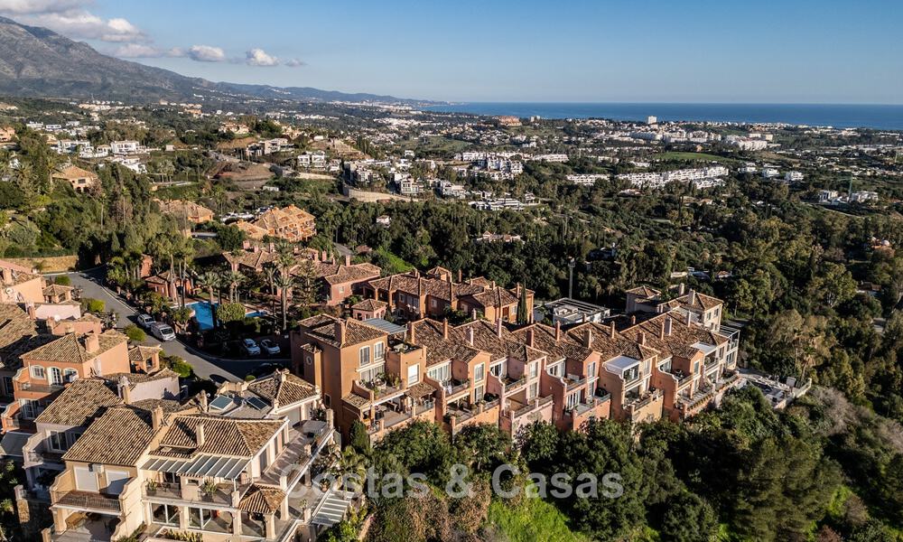 Amplio apartamento con vistas panorámicas en venta en Marbella - Benahavis 777629