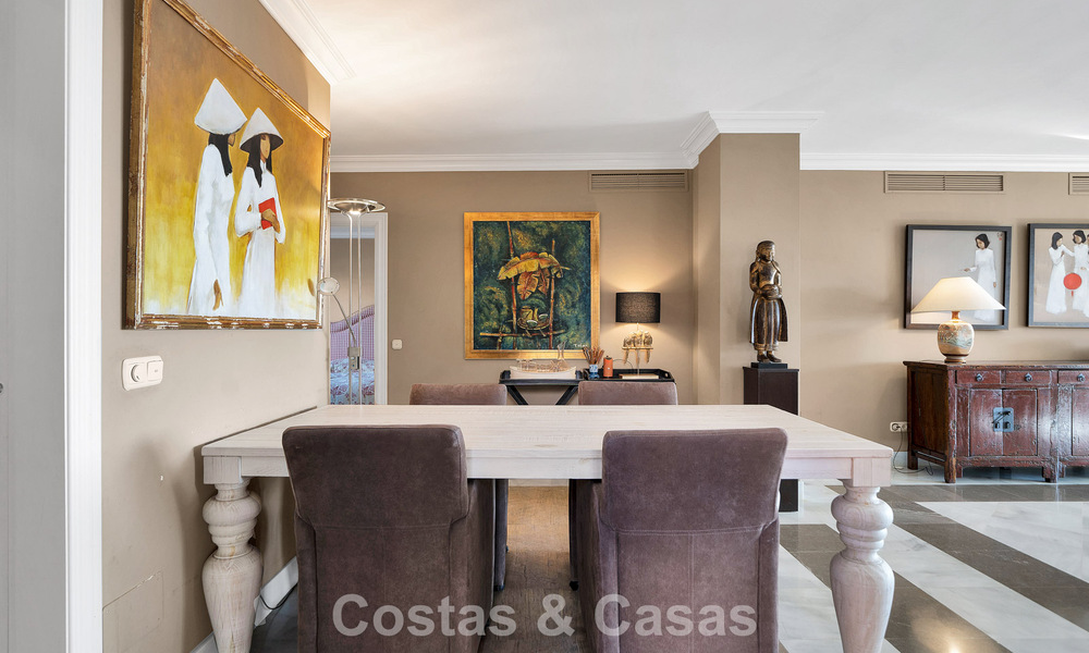 Amplio apartamento con vistas panorámicas en venta en Marbella - Benahavis 777637