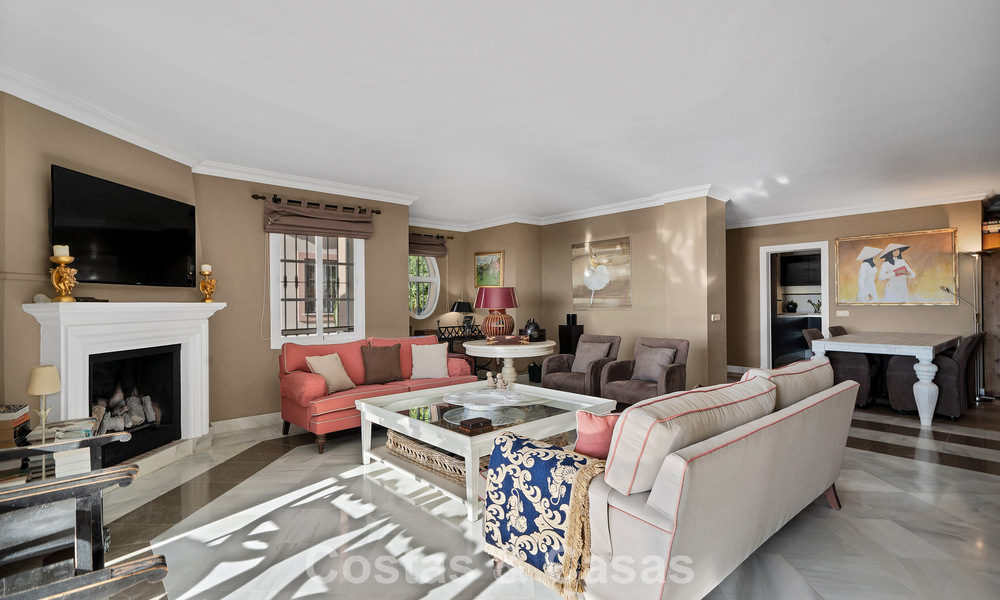 Amplio apartamento con vistas panorámicas en venta en Marbella - Benahavis 777644