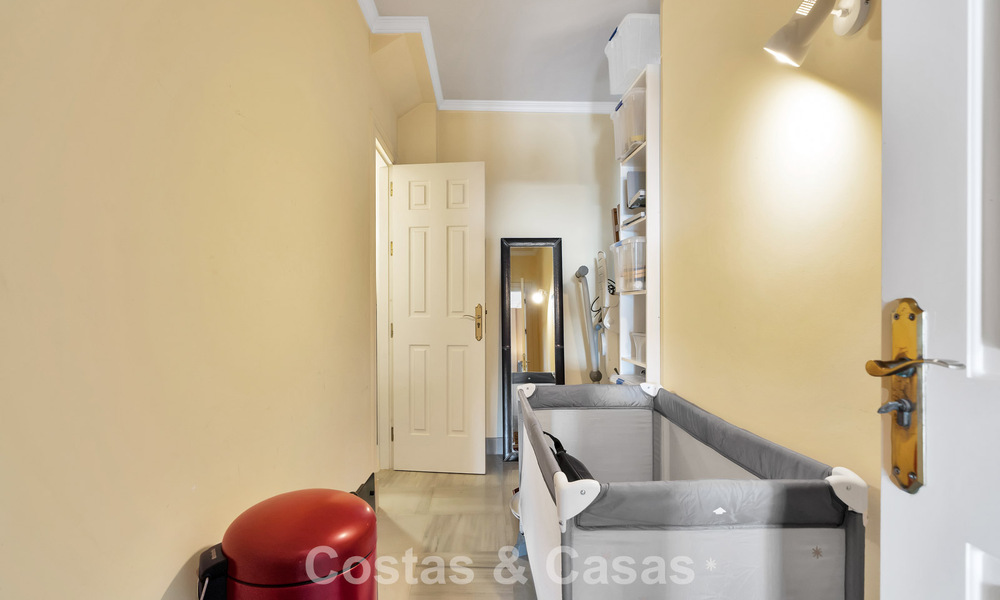 Amplio apartamento con vistas panorámicas en venta en Marbella - Benahavis 777652