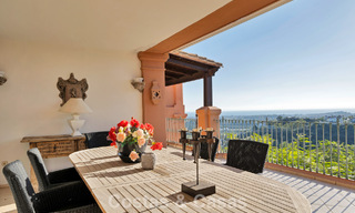 Amplio apartamento con vistas panorámicas en venta en Marbella - Benahavis 777655 