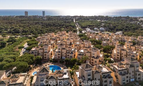 Precioso ático dúplex en venta, a poca distancia de los servicios y la playa en Elviria, Marbella 777780