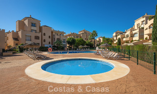 Precioso ático dúplex en venta, a poca distancia de los servicios y la playa en Elviria, Marbella 777787 