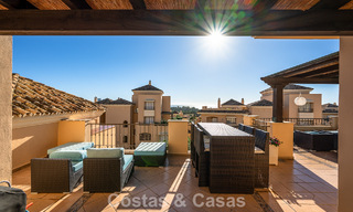 Precioso ático dúplex en venta, a poca distancia de los servicios y la playa en Elviria, Marbella 777790 