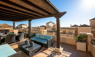 Precioso ático dúplex en venta, a poca distancia de los servicios y la playa en Elviria, Marbella 777793 