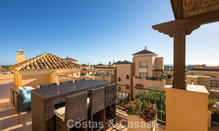 Precioso ático dúplex en venta, a poca distancia de los servicios y la playa en Elviria, Marbella 777796 