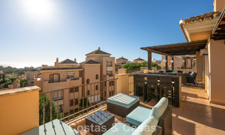 Precioso ático dúplex en venta, a poca distancia de los servicios y la playa en Elviria, Marbella 777797 