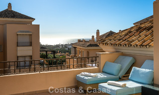 Precioso ático dúplex en venta, a poca distancia de los servicios y la playa en Elviria, Marbella 777800 