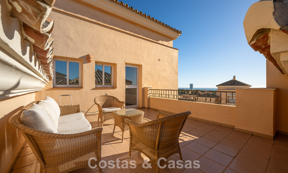 Precioso ático dúplex en venta, a poca distancia de los servicios y la playa en Elviria, Marbella 777802