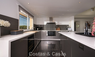 Precioso ático dúplex en venta, a poca distancia de los servicios y la playa en Elviria, Marbella 777814 