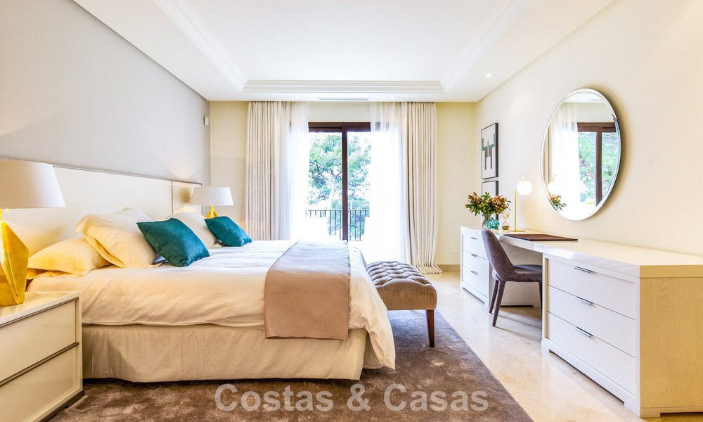 Apartamento de alta gama en venta en un complejo cerrado en Nueva Andalucía, Marbella 777688