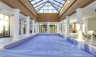 Apartamento de alta gama en venta en un complejo cerrado en Nueva Andalucía, Marbella 777698 