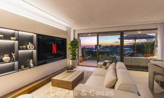 Villa adosada de diseño modernista con vistas al mar en venta en un complejo turístico líder en Mijas Costa, Costa del Sol 777830 