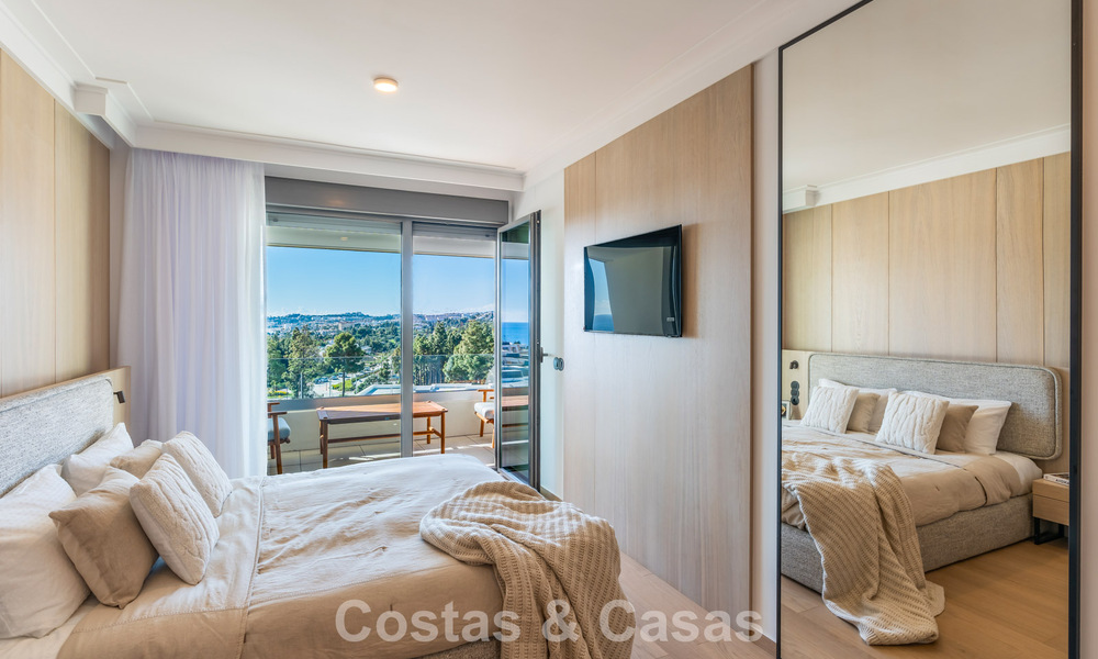 Villa adosada de diseño modernista con vistas al mar en venta en un complejo turístico líder en Mijas Costa, Costa del Sol 777841