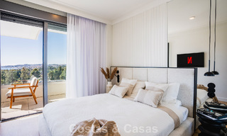 Villa adosada de diseño modernista con vistas al mar en venta en un complejo turístico líder en Mijas Costa, Costa del Sol 777845 