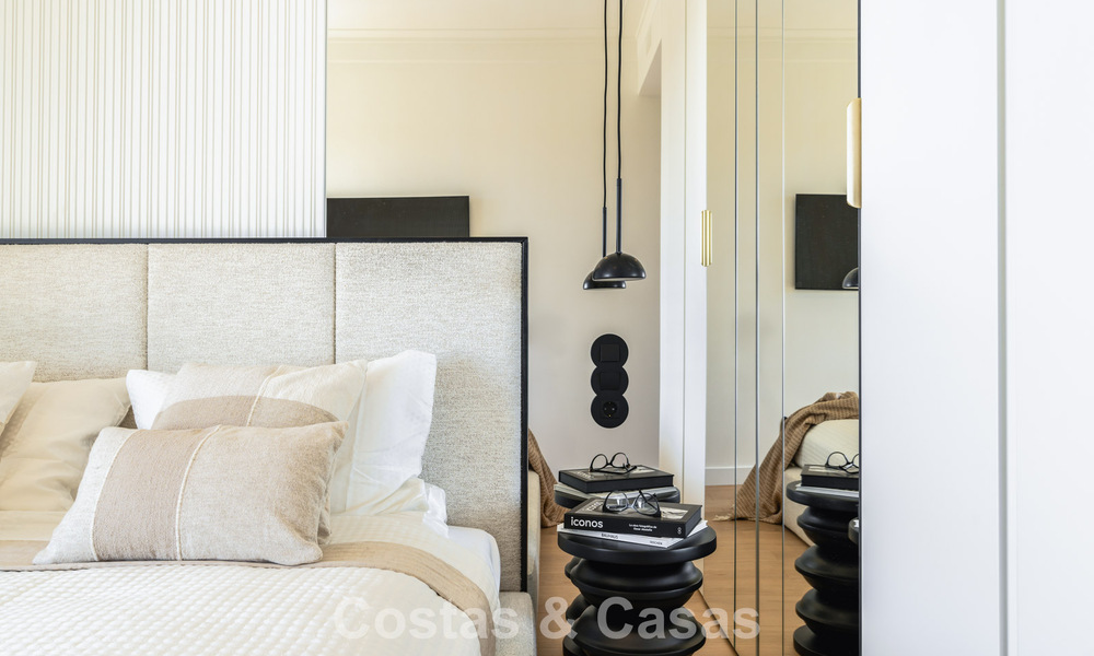 Villa adosada de diseño modernista con vistas al mar en venta en un complejo turístico líder en Mijas Costa, Costa del Sol 777849