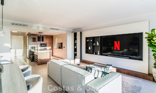 Villa adosada de diseño modernista con vistas al mar en venta en un complejo turístico líder en Mijas Costa, Costa del Sol 777868 