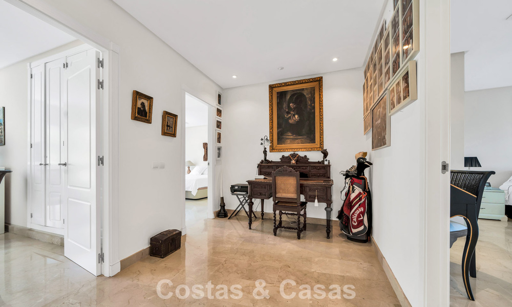 Lujoso ático dúplex con piscina privada en venta en el Valle del Golf de Nueva Andalucía, Marbella 777881