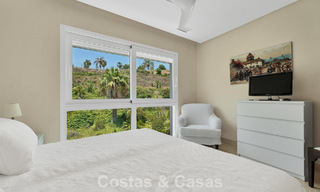 Lujoso ático dúplex con piscina privada en venta en el Valle del Golf de Nueva Andalucía, Marbella 777883 