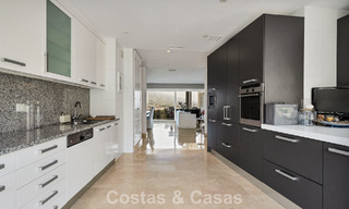 Lujoso ático dúplex con piscina privada en venta en el Valle del Golf de Nueva Andalucía, Marbella 777892 