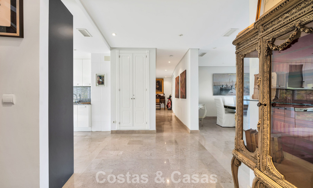 Lujoso ático dúplex con piscina privada en venta en el Valle del Golf de Nueva Andalucía, Marbella 777893