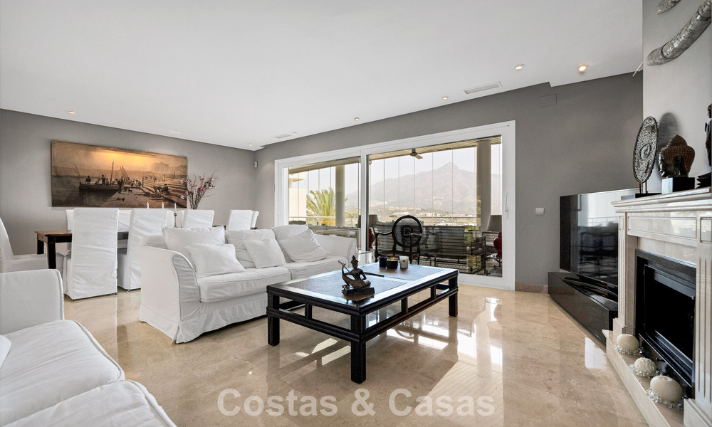 Lujoso ático dúplex con piscina privada en venta en el Valle del Golf de Nueva Andalucía, Marbella 777902