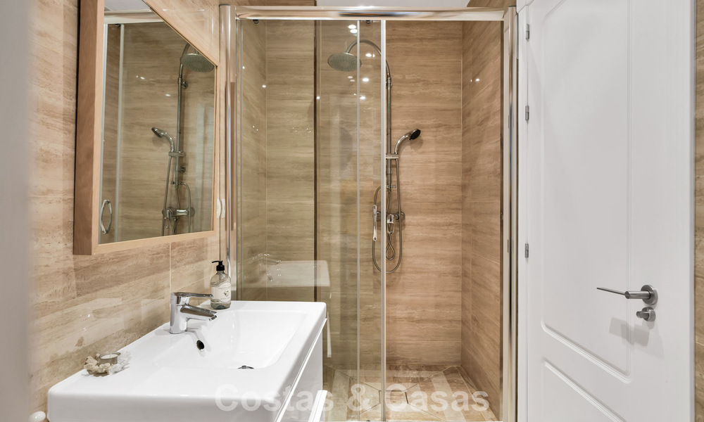 Lujoso ático dúplex con piscina privada en venta en el Valle del Golf de Nueva Andalucía, Marbella 777912