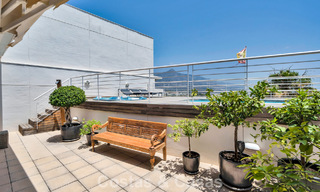 Lujoso ático dúplex con piscina privada en venta en el Valle del Golf de Nueva Andalucía, Marbella 777919 
