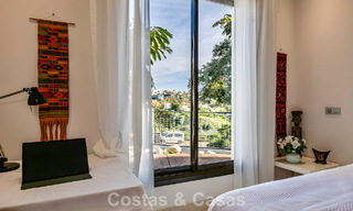 Apartamento listo para entrar a vivir en venta con gran jardín y vistas al mar en una comunidad cerrada en Benahavis - Marbella 777930 