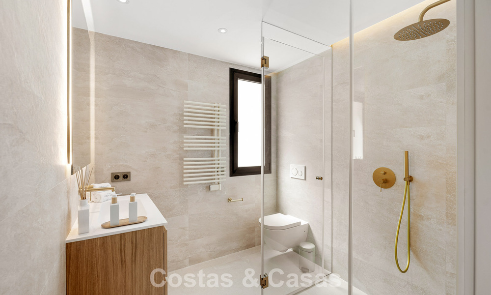 Prestigiosa villa de lujo renovada de estilo tradicional en venta en una tranquila zona residencial de Nueva Andalucía, Marbella 778129