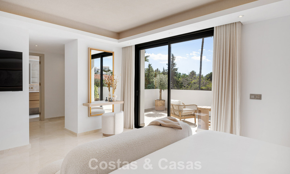 Prestigiosa villa de lujo renovada de estilo tradicional en venta en una tranquila zona residencial de Nueva Andalucía, Marbella 778135