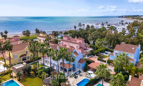 Encantadora villa adosada en venta a pocos metros de la playa cerca de Puerto Banús, Marbella 777972