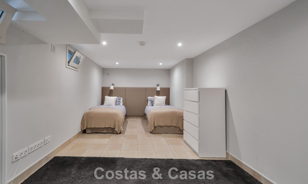 Encantadora villa adosada en venta a pocos metros de la playa cerca de Puerto Banús, Marbella 777985
