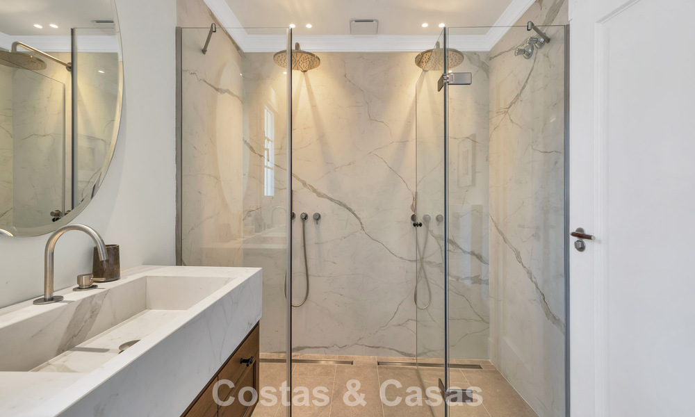 Encantadora villa adosada en venta a pocos metros de la playa cerca de Puerto Banús, Marbella 777993