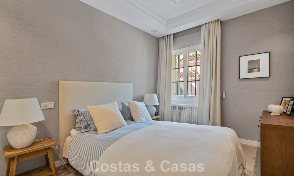 Encantadora villa adosada en venta a pocos metros de la playa cerca de Puerto Banús, Marbella 777994