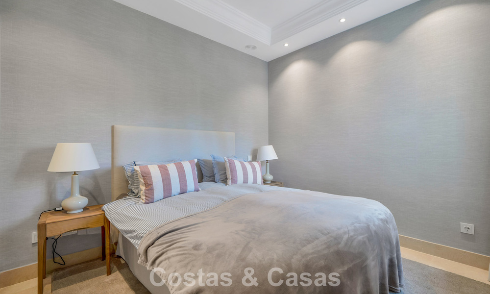 Encantadora villa adosada en venta a pocos metros de la playa cerca de Puerto Banús, Marbella 777999