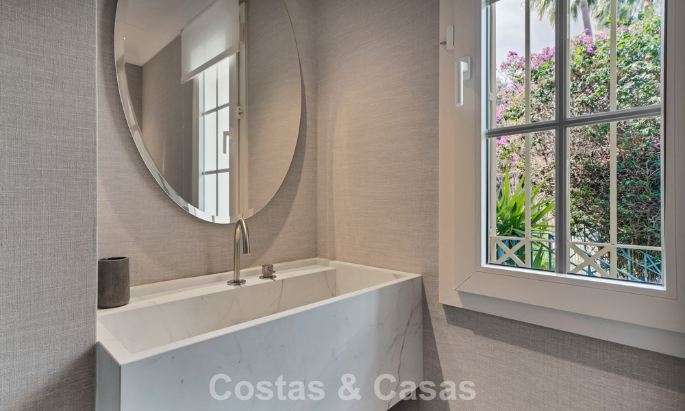 Encantadora villa adosada en venta a pocos metros de la playa cerca de Puerto Banús, Marbella 778002