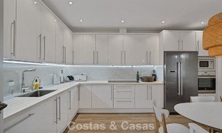 Encantadora villa adosada en venta a pocos metros de la playa cerca de Puerto Banús, Marbella 778005 